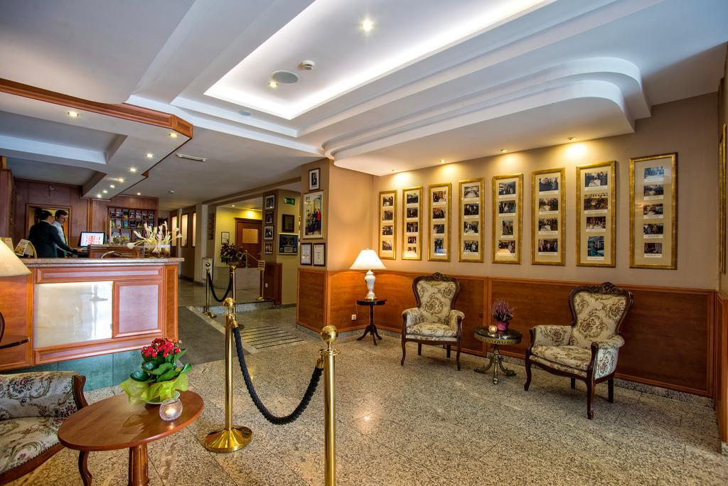 Pietrak Hotel Gniezno Esterno foto