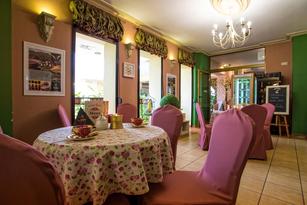 Pietrak Hotel Gniezno Esterno foto